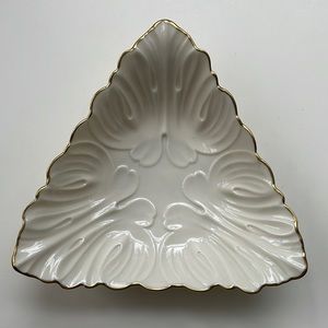 Triangular, leaf Lenox dish
